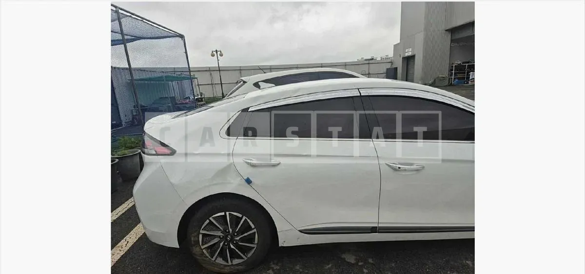 Photo 2 of 13: 2020 Hyundai IONIQ Electric — Korean insurance auction