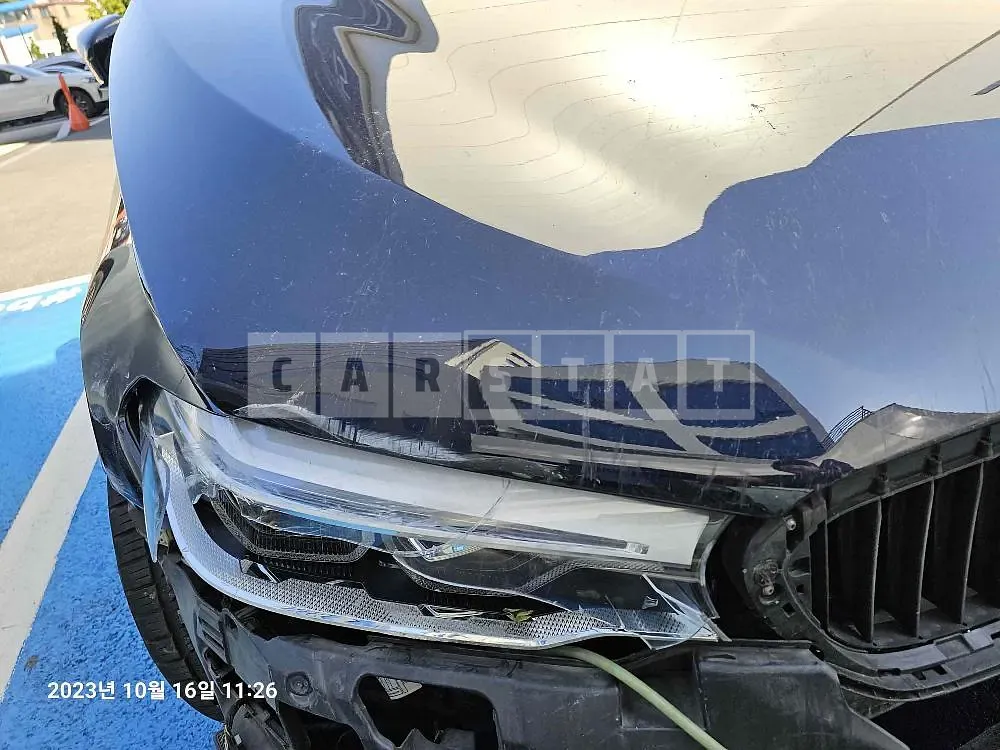 Photo 2 of 24: 2019 BMW 530i, VIN WBAJR5103LCD27582 — Korean insurance auction