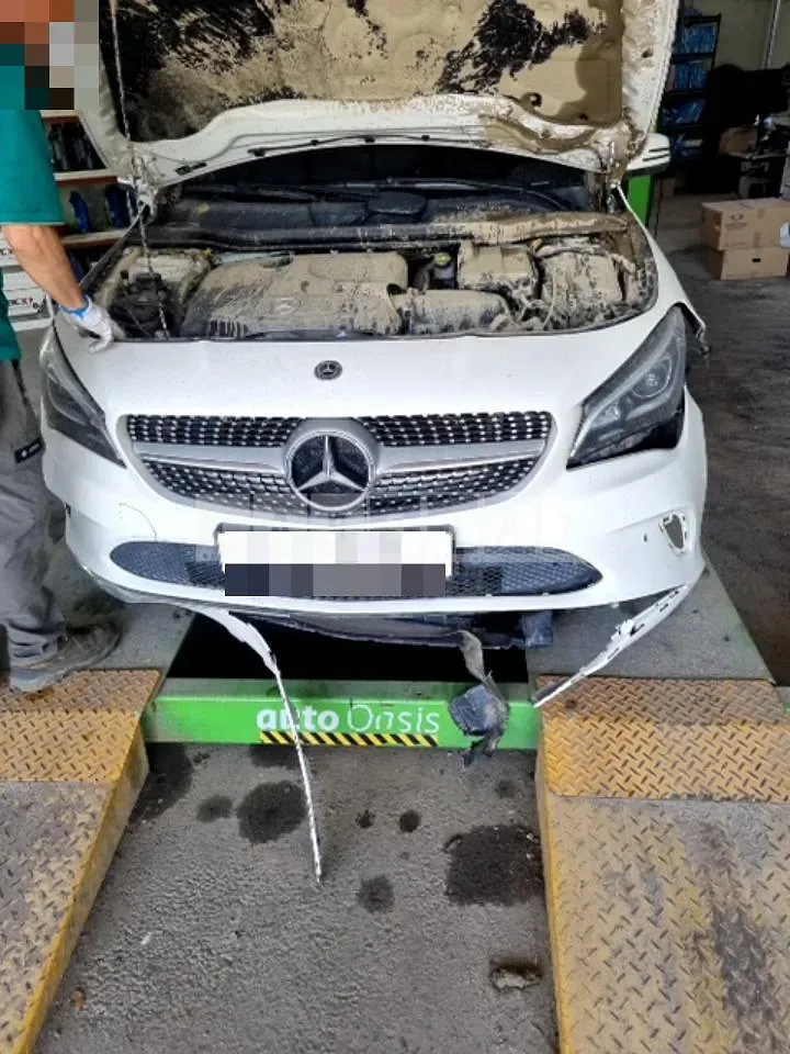 Photo 2 of 19: 2017 Mercedes-Benz CLA250 4Matic — Korean insurance auction