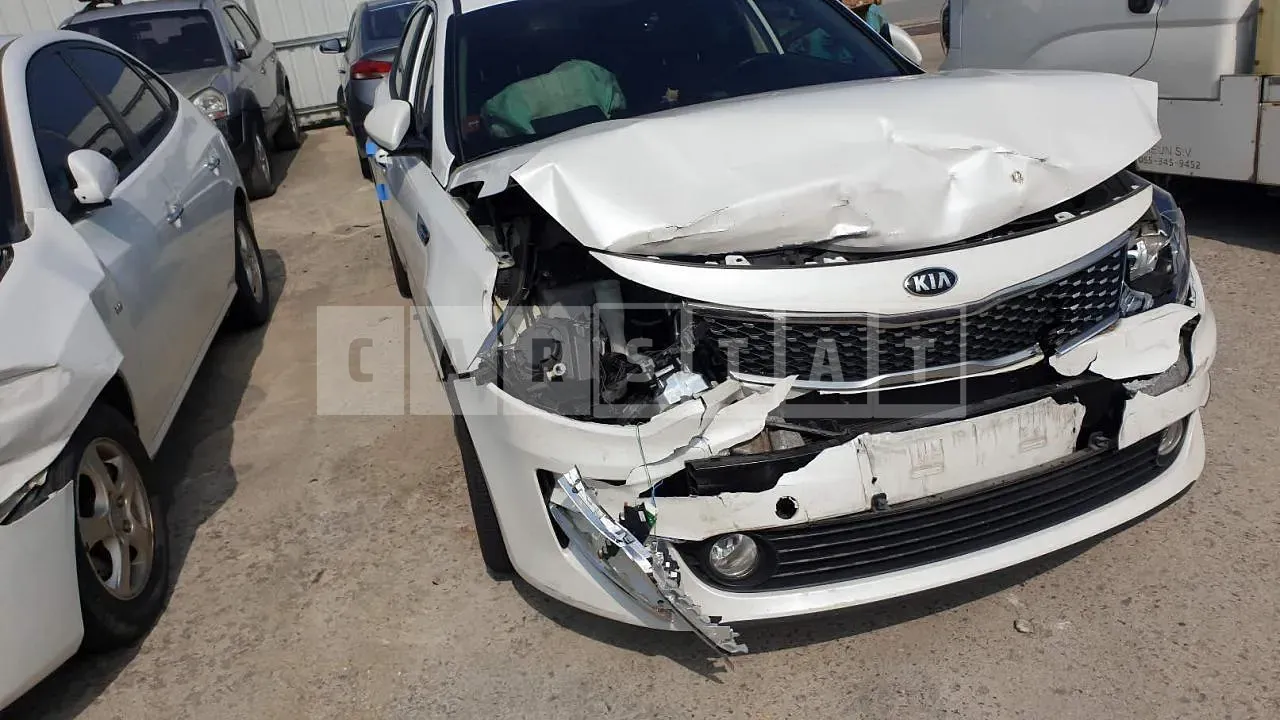 Photo 2 of 9: 2016 Kia K5, VIN KNAGX411BGA059691 — Korean insurance auction