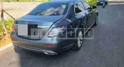 Photo 1 of 27: 2019 Mercedes-Benz E300 — Korean insurance auction
