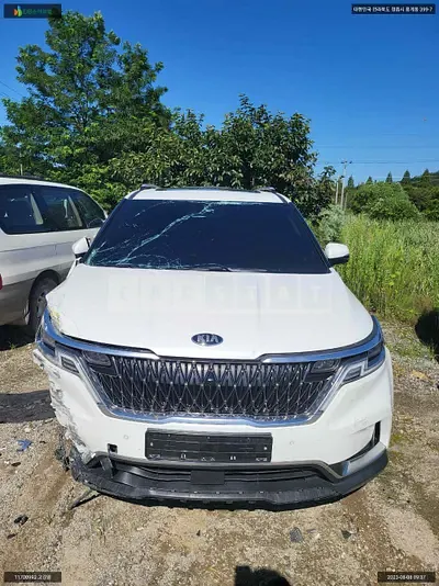 Photo 1 of 36: 2021 Kia Carnival, VIN KNANE81BBMS064230 — Korean insurance auction