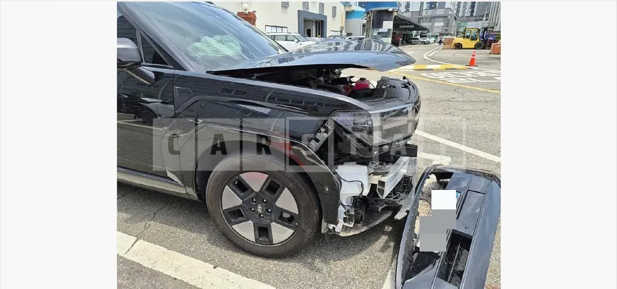 Photo 2 of 13: 2023 Hyundai Santa Fe MX5 Hybrid — Korean insurance auction