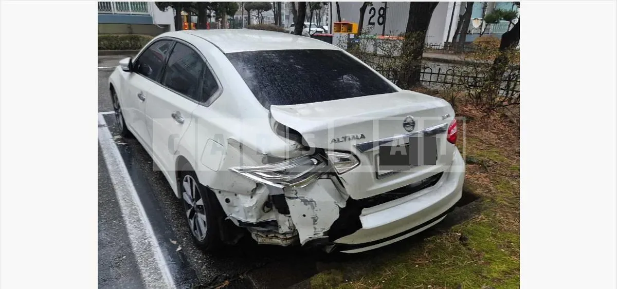 Photo 2 of 12: 2016 Nissan Altima 3.5 — Korean insurance auction
