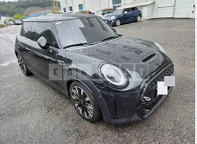 Photo 1 of 33: 2021 MINI Cooper S — Korean insurance auction