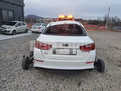 Photo 1 of 19: 2015 Kia K5 2.0(LPI), VIN KNAGN418BFA590476 — Korean insurance auction