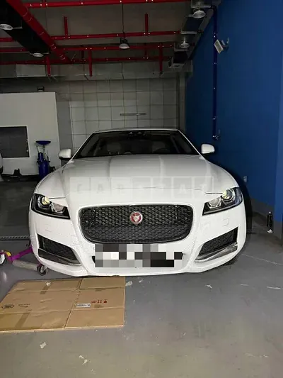 Photo 1 of 12: 2018 Jaguar XF 20d — Korean insurance auction