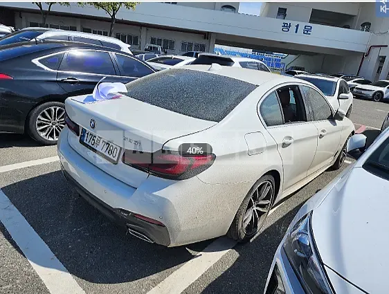 Photo 2 of 17: 2022 BMW 520i, VIN WBA11BH09NWX57949 — Korean insurance auction