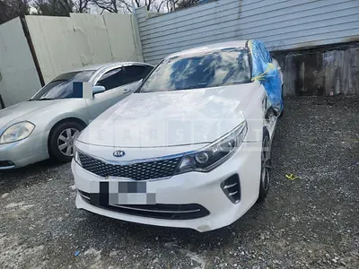 Photo 1 of 9: 2016 Kia K5 — Korean insurance auction