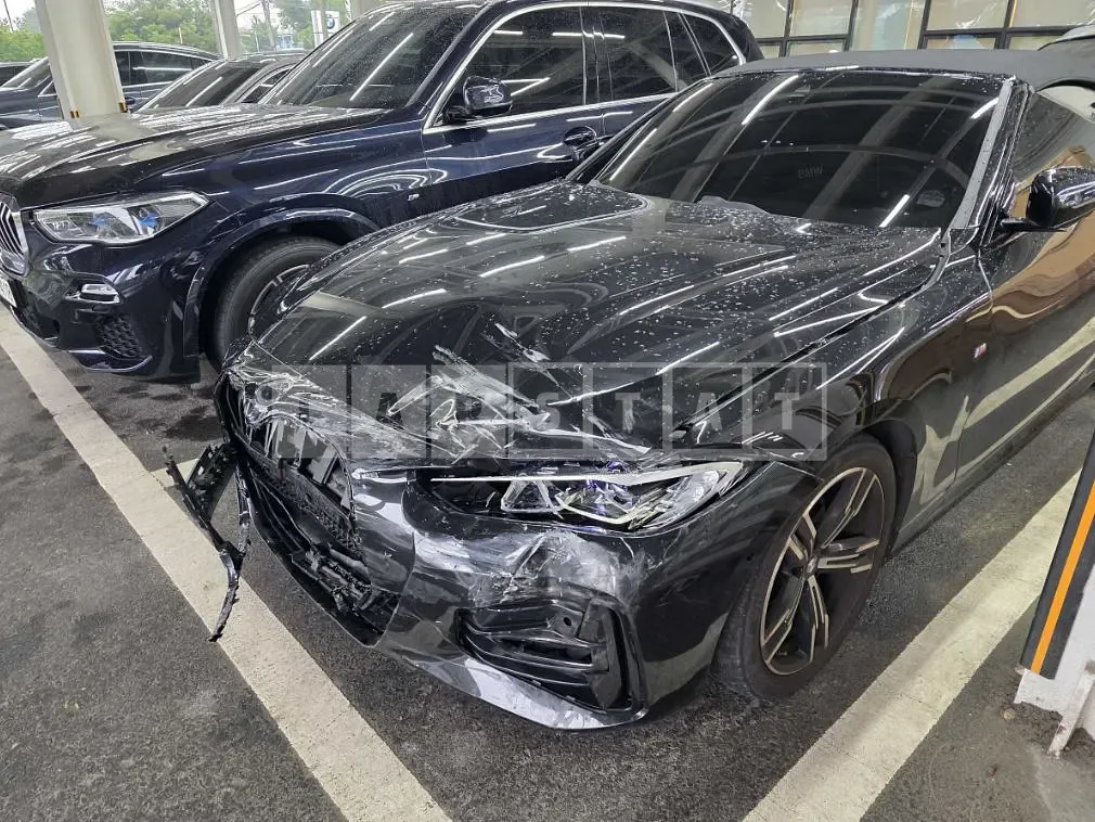 Photo 2 of 15: 2021 BMW 420i Convertible — Korean insurance auction