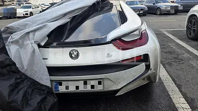 Photo 1 of 40: 2015 BMW i8, VIN WBY2Z2106FV346170 — Korean insurance auction
