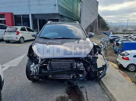 Photo 2 of 7: 2015 Hyundai Tucson, VIN KMHJT81VBFU959727 — Korean insurance auction