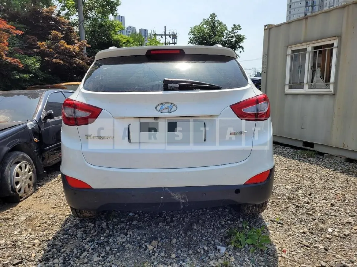 Photo 2 of 7: 2014 Hyundai Tucson ix — Korean insurance auction