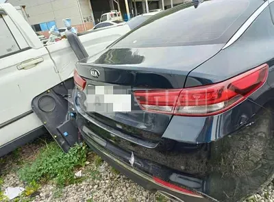 Photo 1 of 14: 2017 Kia K5 — Korean insurance auction