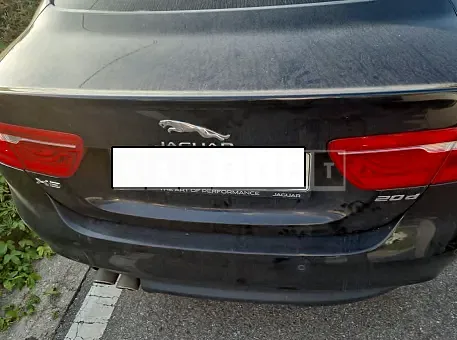 Photo 2 of 19: 2018 Jaguar XE 20d, VIN SAJAB4BN1JCP41452 — Korean insurance auction