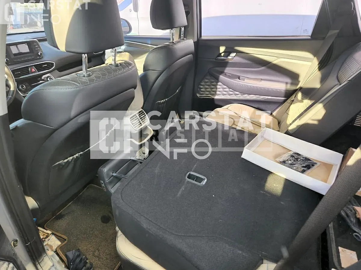 Photo 2 of 9: 2018 Hyundai Simp Santa Fe — Korean insurance auction