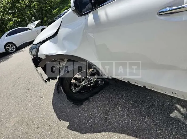 Photo 3 of 3: 2019 Kia Sorento 4WD — Korean insurance auction