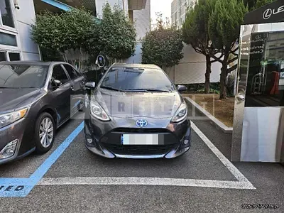 Photo 1 of 24: 2020 Toyota Prius C — Korean insurance auction
