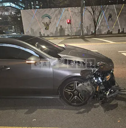Photo 2 of 19: 2020 Mercedes-Benz CLA250 4Matic — Korean insurance auction