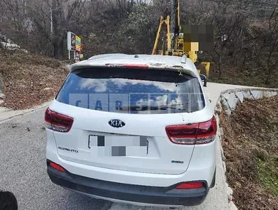 Photo 1 of 9: 2016 Kia Sorento — Korean insurance auction