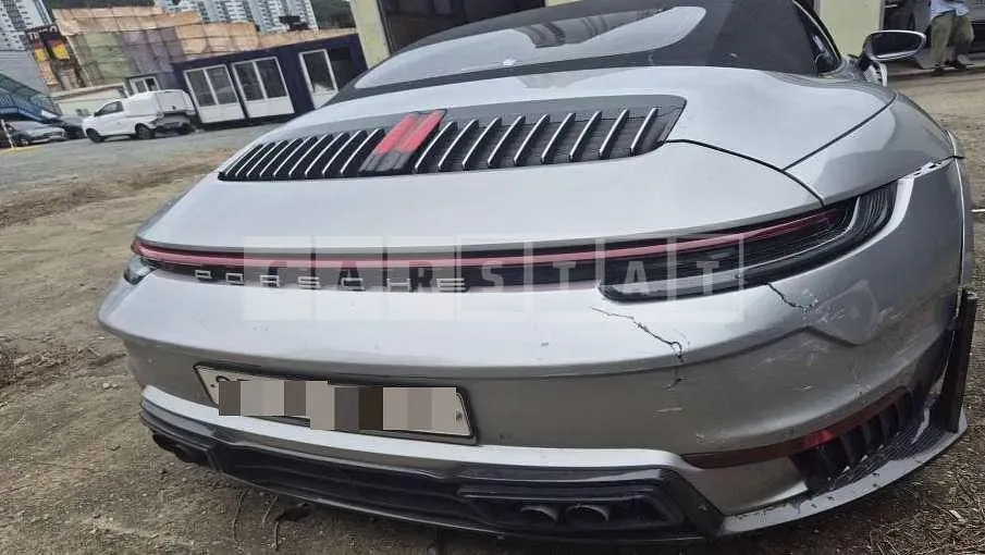 Photo 2 of 27: 2020 Porsche 911 Carrera 4S Cabriolet — Korean insurance auction