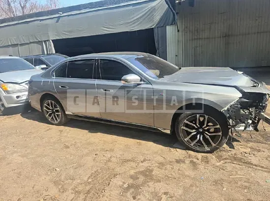 Photo 2 of 13: 2024 BMW 740i xDrive, VIN WBA31EH09RCR11965 — Korean insurance auction
