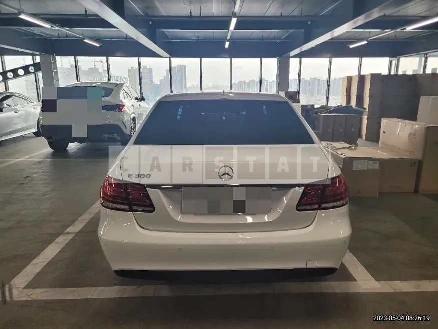 Photo 2 of 26: 2016 Mercedes-Benz E300, VIN WDDHF5FB8GB311798 — Korean insurance auction