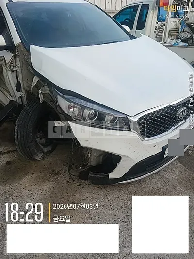 Photo 1 of 8: 2015 Kia Sorento 2.2 — Korean insurance auction