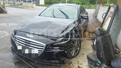 Photo 1 of 10: 2016 Genesis Dh — Korean insurance auction