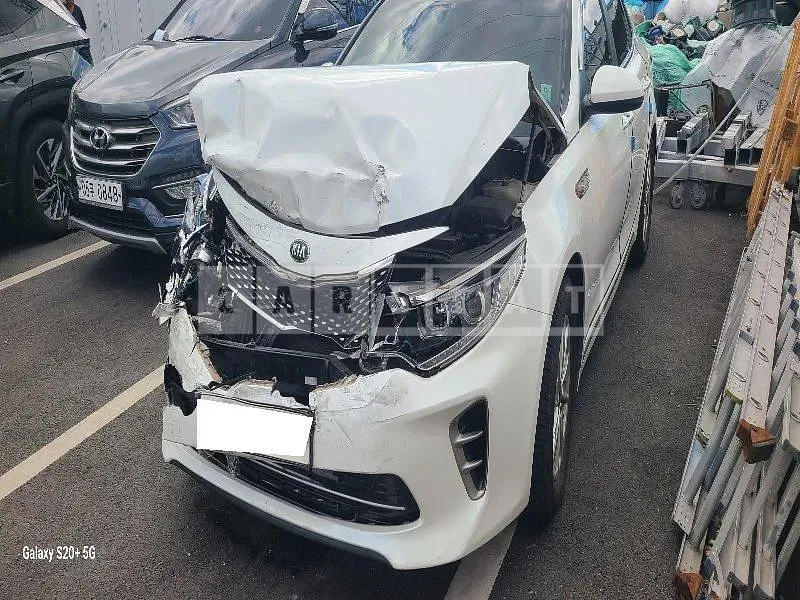 Photo 2 of 29: 2016 Kia K5, VIN KNAGS416BGA078755 — Korean insurance auction