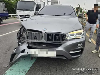 Photo 1 of 24: 2017 BMW X6 xDrive30d — Korean insurance auction