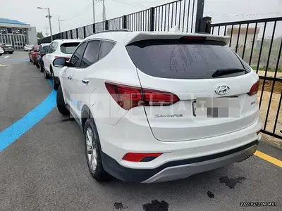 Photo 1 of 19: 2016 Hyundai Santa Fe, VIN KMHSW81UBGU679036 — Korean insurance auction
