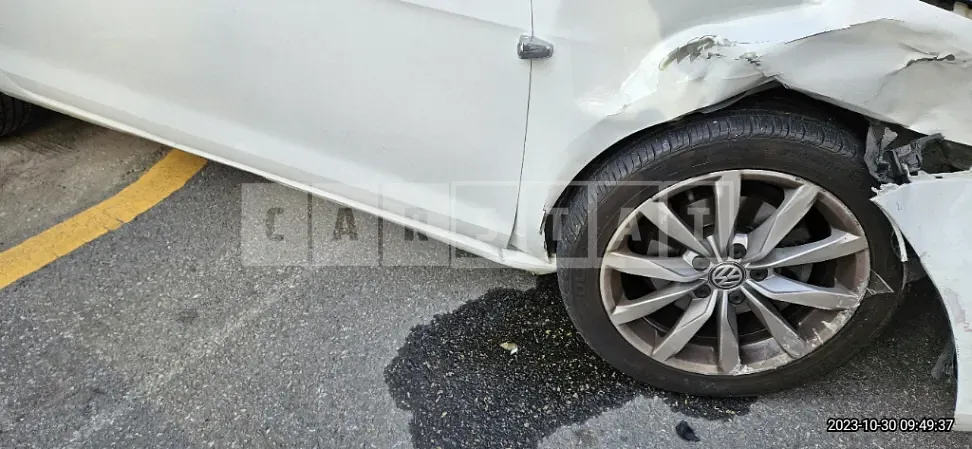 Photo 2 of 6: 2014 Volkswagen Golf 2.0 TDI BMT, VIN WVWZZZAUZFW036833 — Korean insurance auction