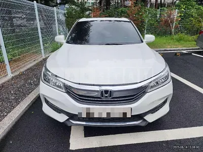Photo 1 of 10: 2017 Honda Accord 2.4 — Korean insurance auction
