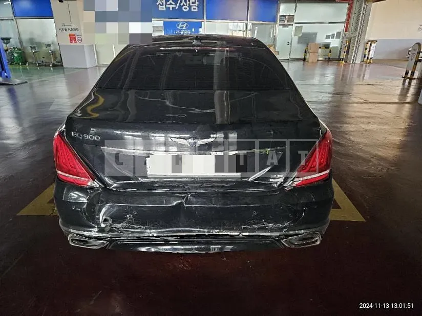 Photo 2 of 13: 2016 Genesis EQ900 — Korean insurance auction
