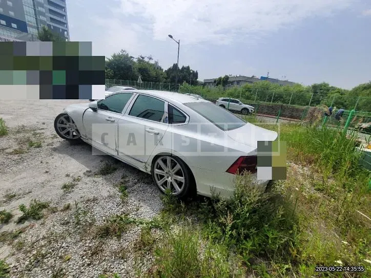 Photo 2 of 20: 2019 Volvo S90D5 AWD, VIN LVYPS68TCKP058822 — Korean insurance auction