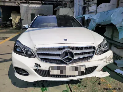 Photo 1 of 17: 2015 Mercedes-Benz E250 BlueTec 4Matic, VIN WDDHF9HB0FB164606 — Korean insurance auction