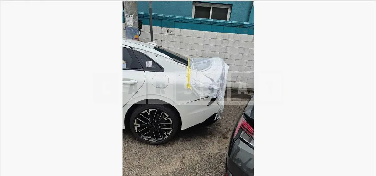 Photo 2 of 28: 2024 Kia K5 1.6 — Korean insurance auction