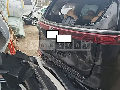 Photo 2 of 20: 2021 Kia Carnival, VIN KNANE81BBMS045451 — Korean insurance auction