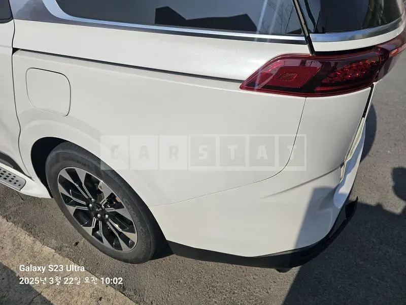 Photo 2 of 7: 2021 Kia Carnival Gasoline — Korean insurance auction