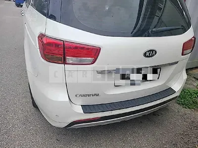 Photo 1 of 11: 2016 Kia Carnival 9 -Seater — Korean insurance auction