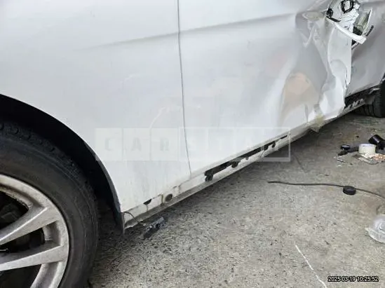 Photo 2 of 24: 2016 BMW 320d — Korean insurance auction