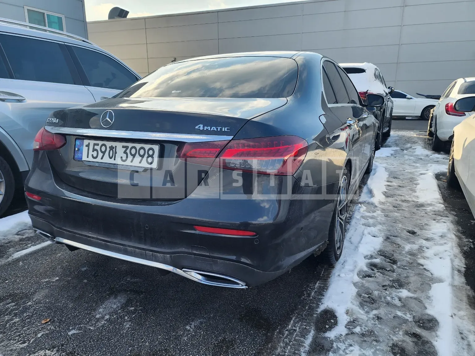 Photo 2 of 14: 2021 Mercedes-Benz E220d 4Matic, VIN W1KZF0FB1MA878962 — Korean insurance auction