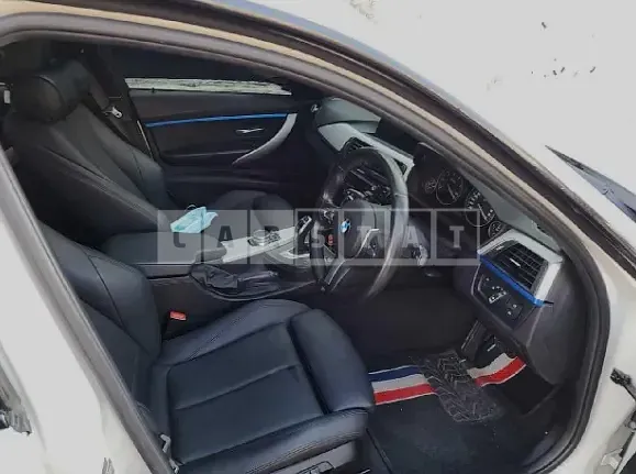 Photo 2 of 9: 2017 BMW 320d, VIN WBA8C5107JA074871 — Korean insurance auction