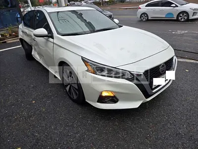 Photo 1 of 20: 2019 Nissan Altima 2.5 — Korean insurance auction