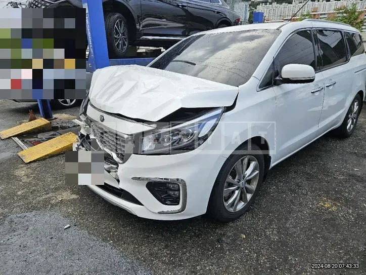 Photo 2 of 11: 2020 Kia Carnivals — Korean insurance auction