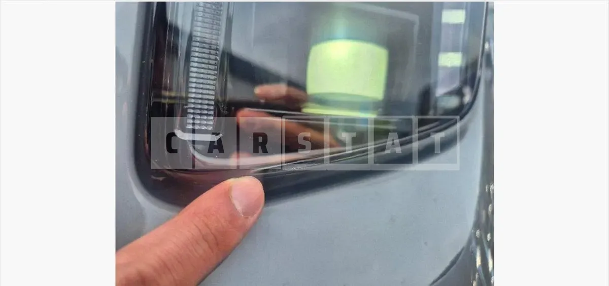 Photo 3 of 3: 2025 Kia (parts) Carnival Hi-Limousine Headlamp — Korean insurance auction