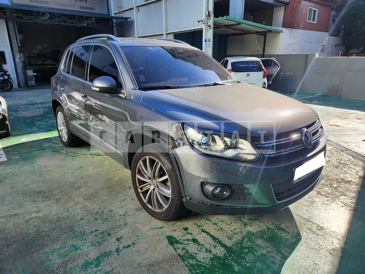 Photo 2 of 26: 2016 Volkswagen Tiguan 2.0 TDI BMT, VIN WVGZZZ5NZGW085856 — Korean insurance auction