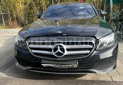 Photo 1 of 5: 2019 Mercedes-Benz E300, VIN WDDZF4JB2KA533189 — Korean insurance auction