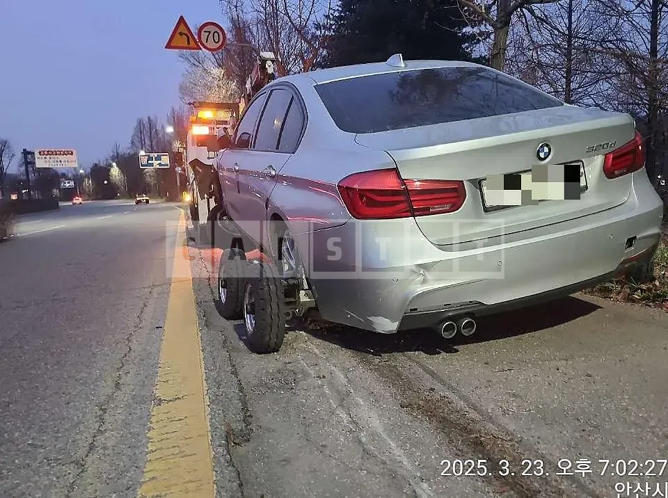 Photo 2 of 6: 2017 BMW 320d — Korean insurance auction